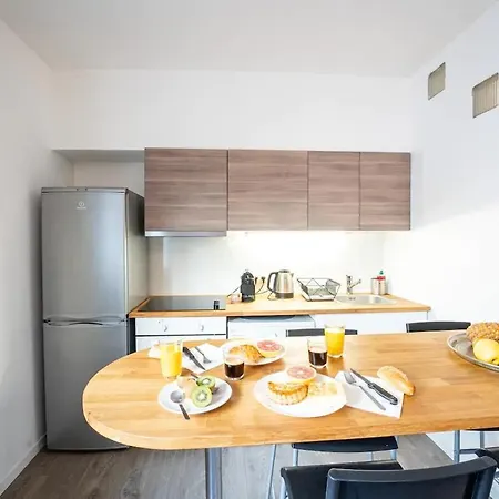Centre Village, Clim Et Parking Gratuit Apartment