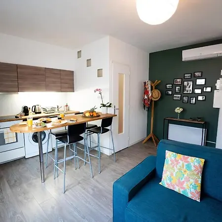 Centre Village, Clim Et Parking Gratuit * Aigues-Mortes